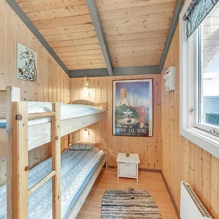 Holiday home Beautiful In Hvide Sande With Kitchen